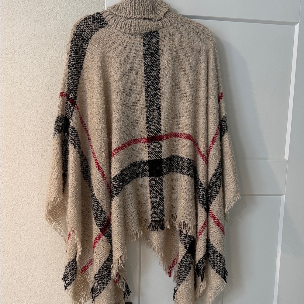 Beautiful and stylish plaid poncho - Picture 1 of 4